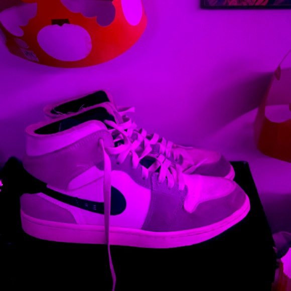 shoes - Picture 1 of 1